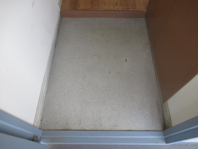 明石市別所町の賃貸マンションの玄関