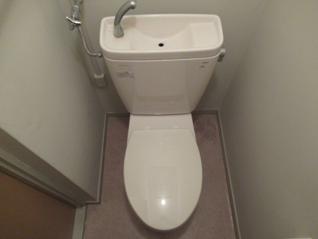 明石市別所町の賃貸マンションのトイレ