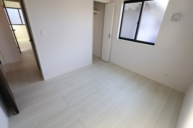 【洋室】 | 《仲介手数料無料》浦和区領家２丁目8-15(1号棟)新築一戸建てグラファーレ | 撮影日 2025年11月14日 13:00 晴れ