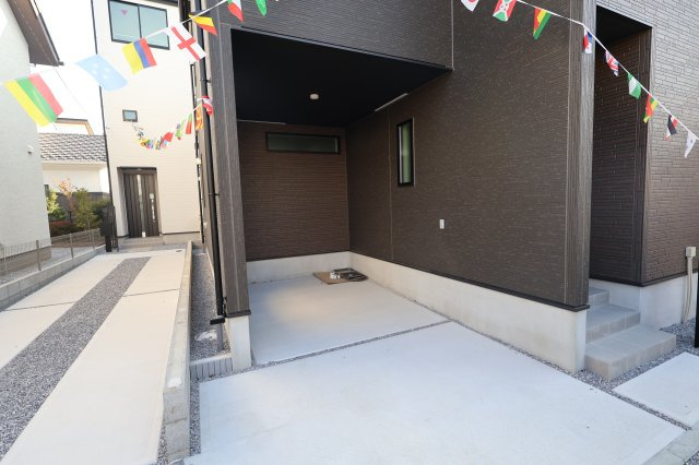 【駐車場】 | 《仲介手数料無料》浦和区領家２丁目8-15(1号棟)新築一戸建てグラファーレ | 撮影日 2025年11月14日 13:00 晴れ