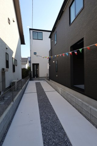 《仲介手数料無料》浦和区領家２丁目8-15(2号棟)新築一戸建てグラファーレの外観|撮影日 2025年11月14日 13:00 晴れ