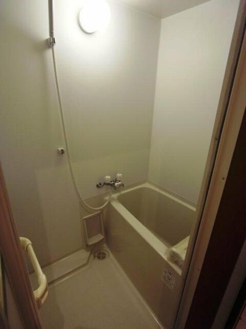 リスレーヌ蔵前の浴室