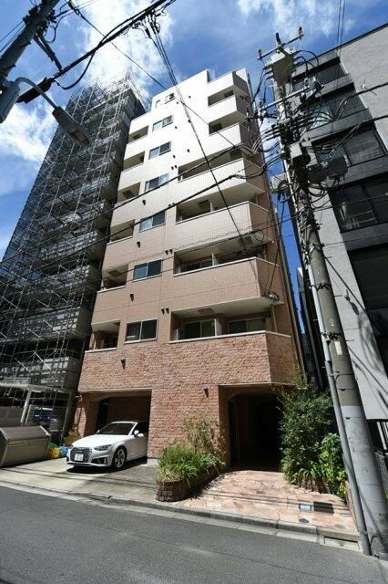 リスレーヌ蔵前の外観