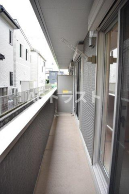 【バルコニー】 | ブライトネス | お洗濯にも便利なバルコニー付き