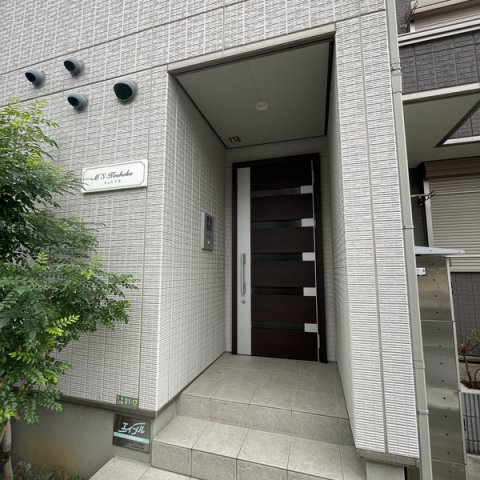 エムズ江北のエントランス