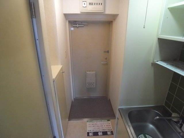 スカイコート入谷の玄関