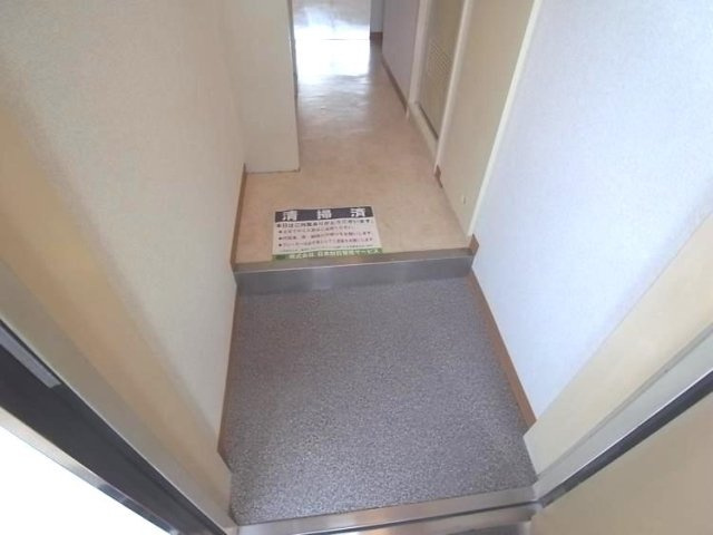 スカイコート入谷の玄関