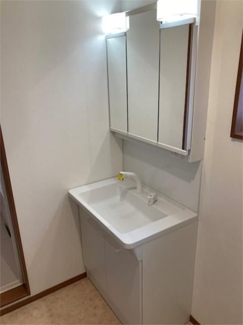 ラニカイ の洗面所|■室内洗濯機置き場■独立洗面台