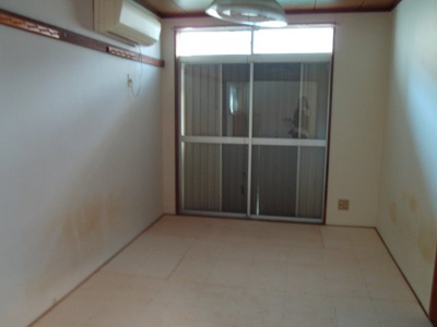 【洋室】 | ヴィラ霞 | リフォーム中