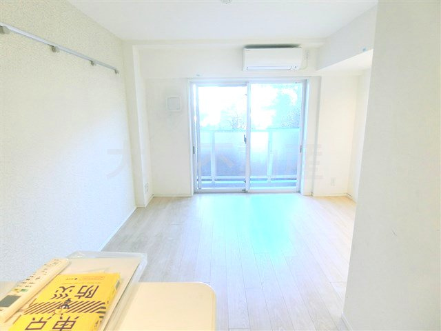 ハーモニーレジデンス大森山王＃002の居間・リビング