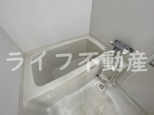 パレフルールの浴室|コンパクトで使いやすいお風呂です