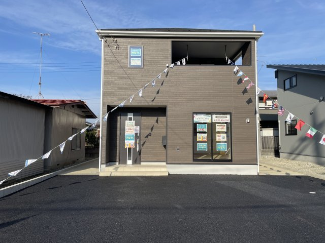 新築戸建・新築建売　大田原市浅香3丁目　制震+耐震で地震に強い　西原小・大田原中の駐車場|並列駐車可能です！カーポートのお見積もりなども住まいの窓口・バースランドにお任せください！