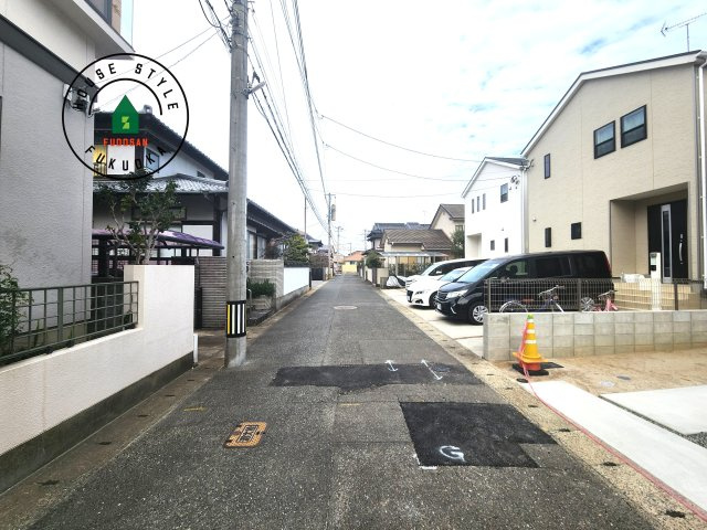 福岡市西区石丸3丁目第2-2棟（2号棟）　の前面道路含む現地写真|前面道路です。