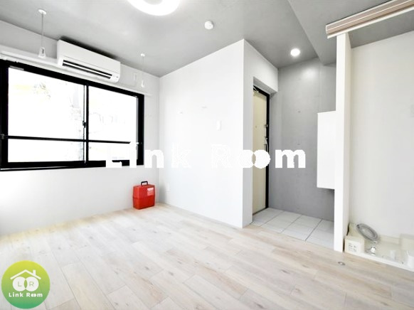 カーサ ピアッツァ西大島の居間・リビング