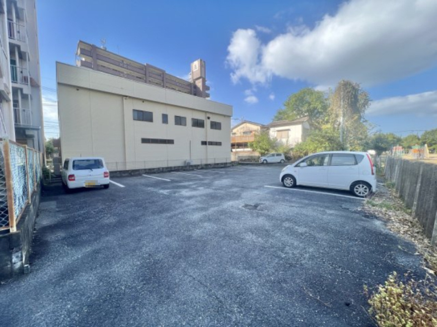 グランカーサ大牟田駅の駐車場