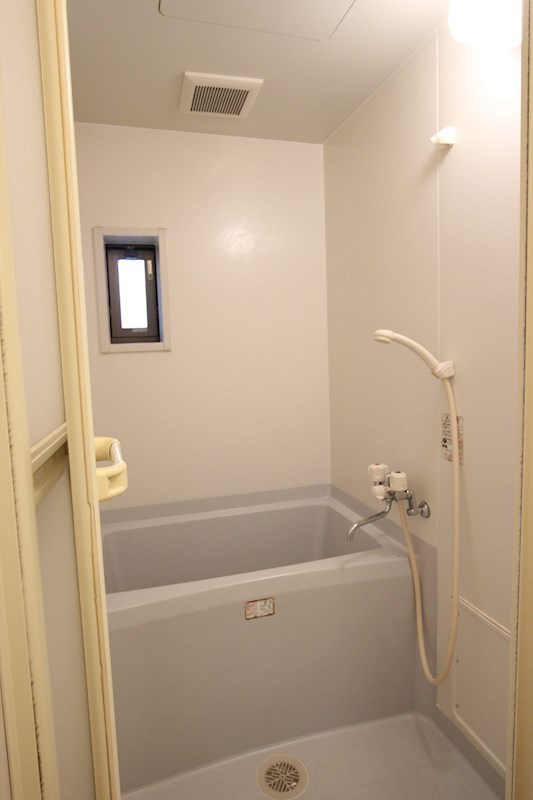 メゾン・セシリアの浴室