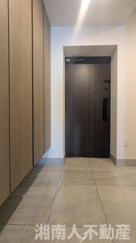 クリオ鵠沼海岸グランロワの玄関|落ち着いた玄関です