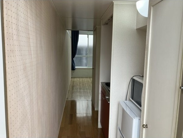 ラポール敷島の玄関