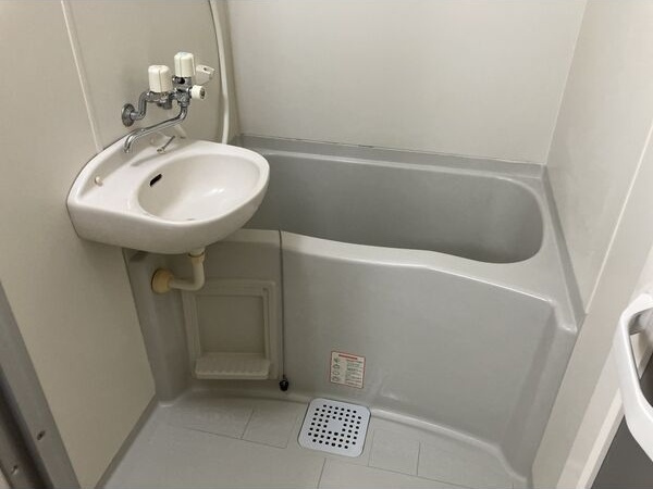 ラポール敷島の浴室