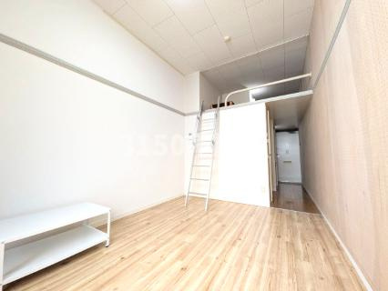 ラポール敷島の居間・リビング