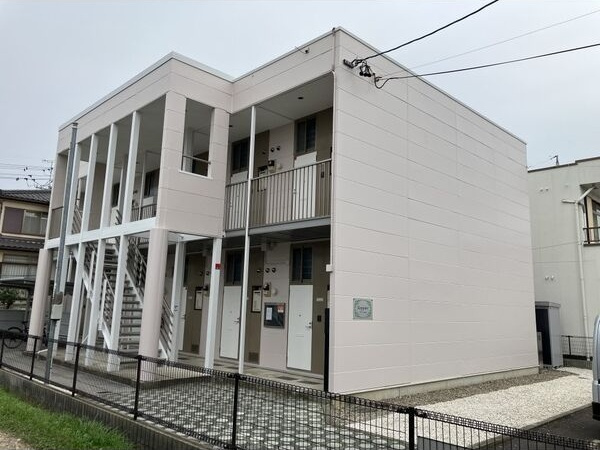 ラポール敷島の外観