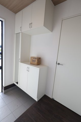 【玄関】 | 《仲介手数料無料》上尾市藤波２丁目371(全1戸)新築一戸建てグラファーレ | 2025年11月3日 9:50 晴れ