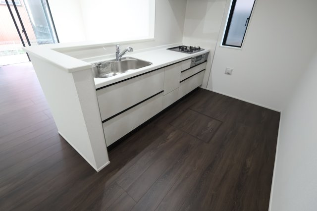 【キッチン】 | 《仲介手数料無料》上尾市藤波２丁目371(全1戸)新築一戸建てグラファーレ | 2025年11月3日 9:50 晴れ