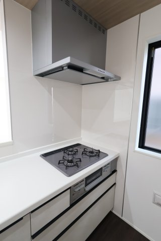 【キッチン】 | 《仲介手数料無料》上尾市藤波２丁目371(全1戸)新築一戸建てグラファーレ | 2025年11月3日 9:50 晴れ