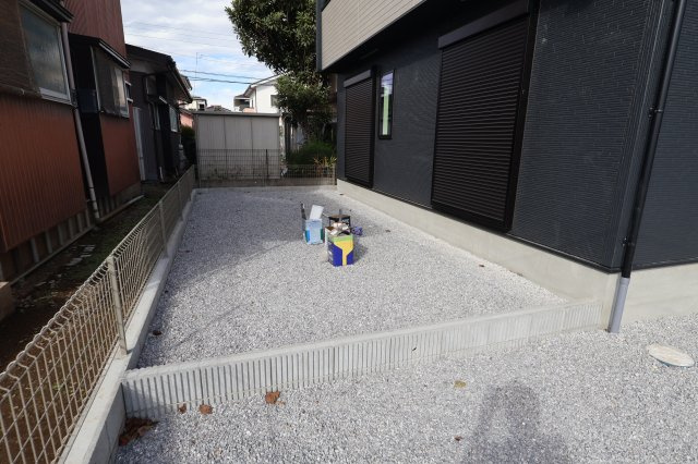 【庭】 | 《仲介手数料無料》上尾市藤波２丁目371(全1戸)新築一戸建てグラファーレ | 2025年11月3日 9:50 晴れ