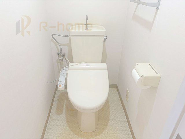 キャッスル取手　中古マンションのトイレ|温水便座機能付きのトイレ♪