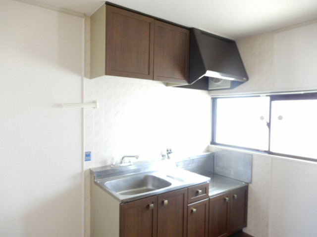 姫路市御立西２丁目のハイツのキッチン