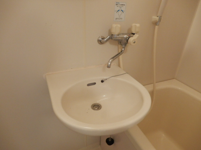 姫路市御立西２丁目のハイツの洗面所