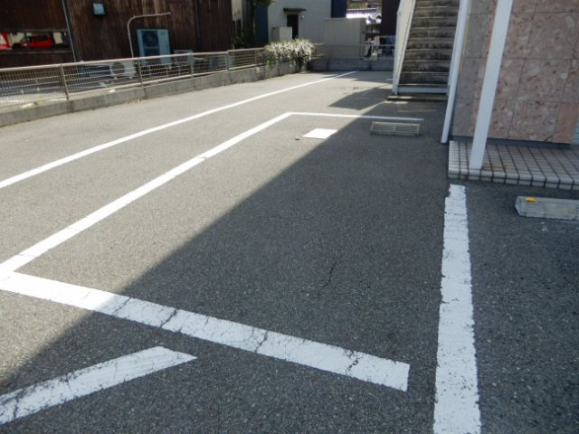 鍬田ハイツⅢの駐車場