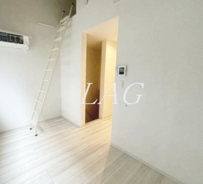 【居間・リビング】 | ＭＥＬＤＩＡ府中 | 洋室のお部屋です。