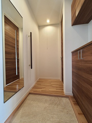 【玄関】 | Ｃファースト