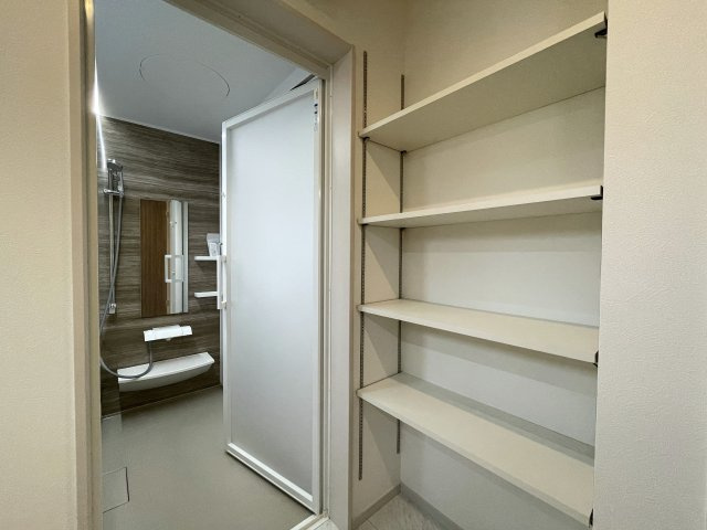 実際見てみると、ほう…これは…な家なんですっ！【旭区白根７丁目】新築戸建の収納|十分な収納スペースがあります