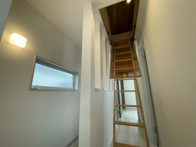 実際見てみると、ほう…これは…な家なんですっ！【旭区白根７丁目】新築戸建の収納|大きなものも収納できそうです