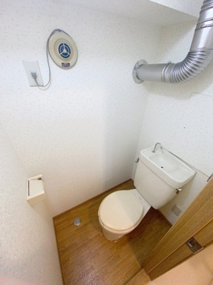 【トイレ】 | ぱれっと | ※同建物の他のお部屋のお写真です