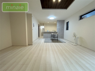 【居間・リビング】 | 小学校9分　WIC×2　長期優良住宅　夏見台1　全2棟　1号棟 | 施工例