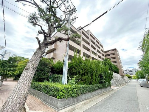 ファミール西宮・夙川公園の外観