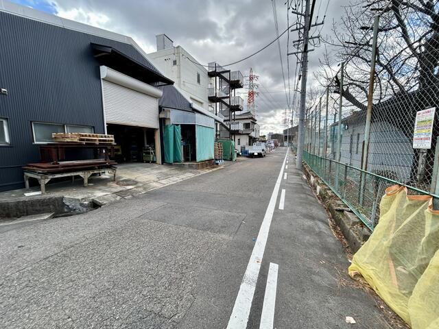 勝川町１丁目　事務所付貸倉庫の周辺