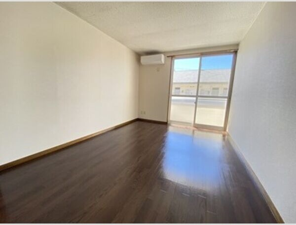 クマックスC　　　の居間・リビング