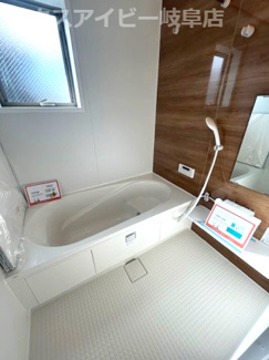 【浴室】 | 岐阜市野一色新築建売全3棟！長森北小学校徒歩5分！5LDK！リビングはゆとりの16帖！ | 岐阜市野一色新築建売全3棟！長森北小学校徒歩5分！5LDK！リビングはゆとりの16帖！