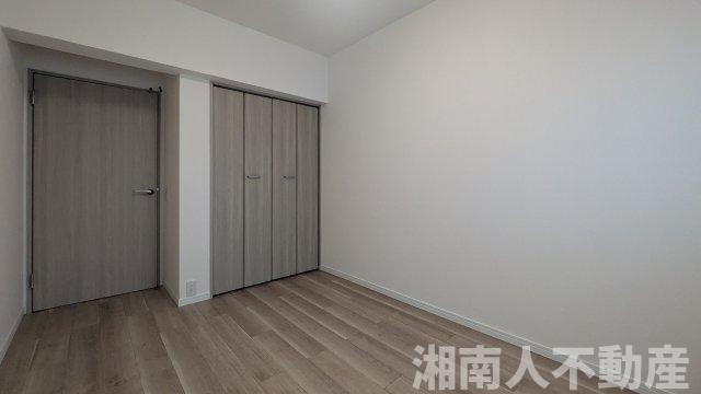 コーポ鵠沼B棟の洋室|個人の部屋や寝室として使える洋室です