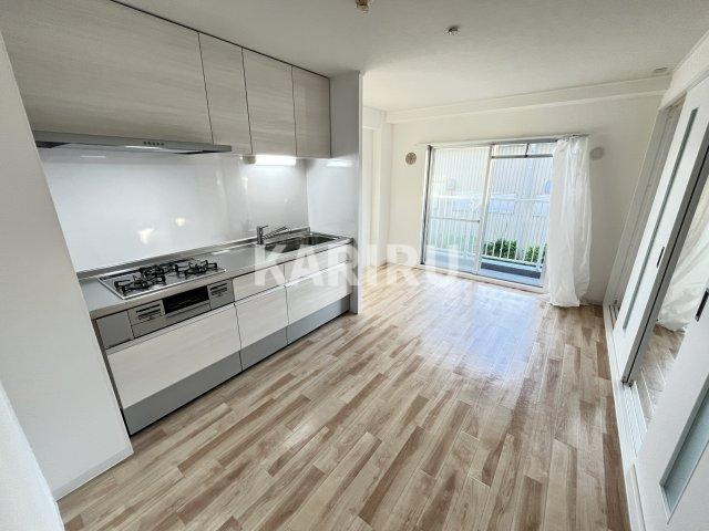 スギタ高殿ハイツの居間・リビング|同物件別部屋の写真です。