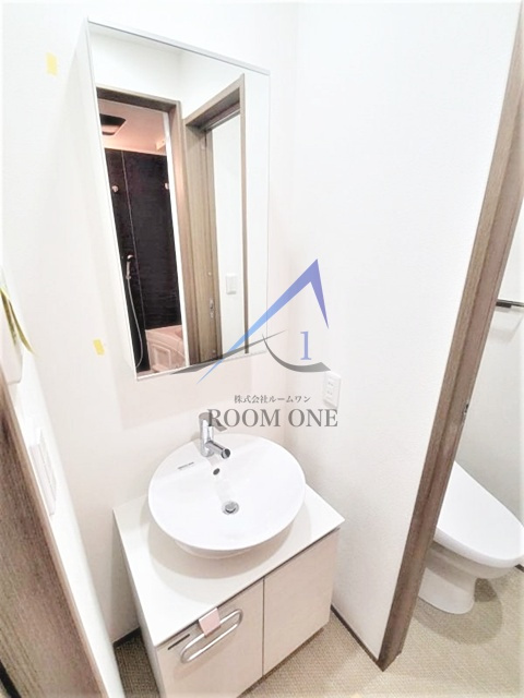 クレストラン蒲田の洗面所|独立洗面台です。