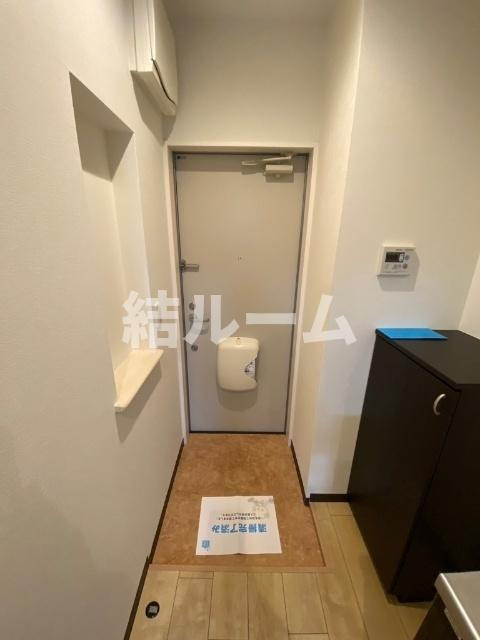 坂戸市三光町のアパートの玄関