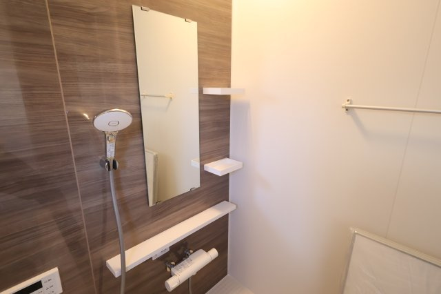 《仲介手数料無料》上尾市井戸木１丁目23-9(全1戸)新築一戸建てブルーミングガーデンの浴室|撮影日 2025年11月30晴れ日 9:45 晴れ