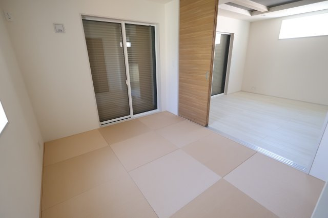 《仲介手数料無料》上尾市井戸木１丁目23-9(全1戸)新築一戸建てブルーミングガーデンの和室|撮影日 2025年11月30晴れ日 9:45 晴れ