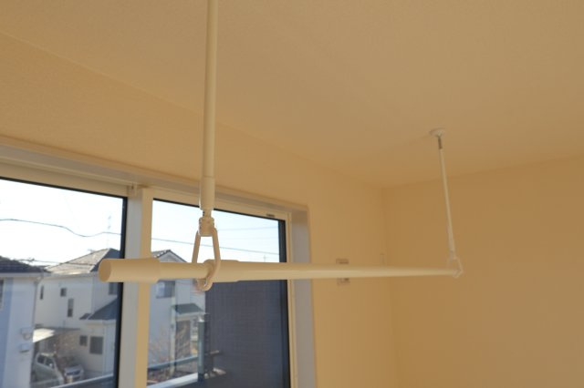 《仲介手数料無料》上尾市井戸木１丁目23-9(全1戸)新築一戸建てブルーミングガーデンのランドリースペース|撮影日 2025年11月30晴れ日 9:45 晴れ